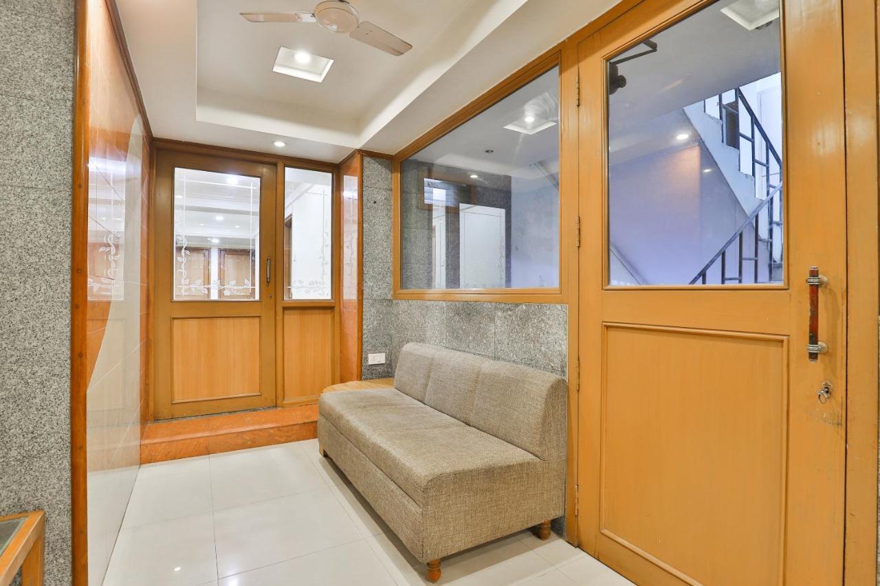 Oyo 17117 Hotel Rainbow Vadodara Zewnętrze zdjęcie