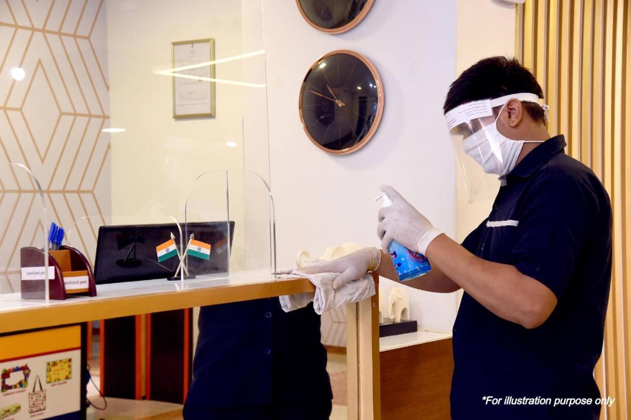 Oyo 17117 Hotel Rainbow Vadodara Zewnętrze zdjęcie