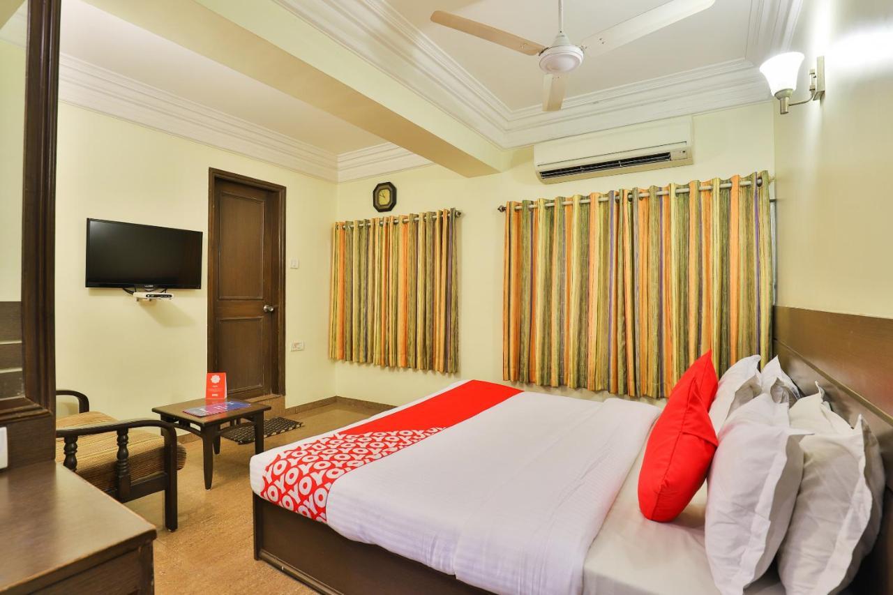 Oyo 17117 Hotel Rainbow Vadodara Zewnętrze zdjęcie